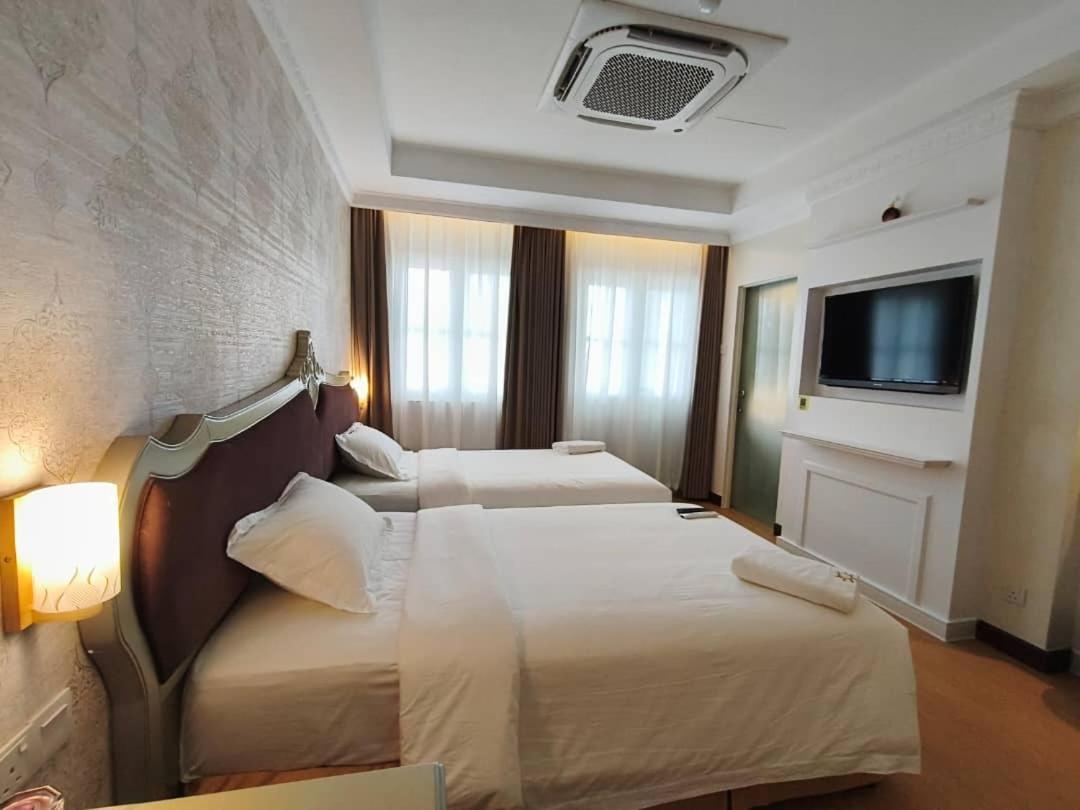 Zweibettzimmer mit Stadtblick